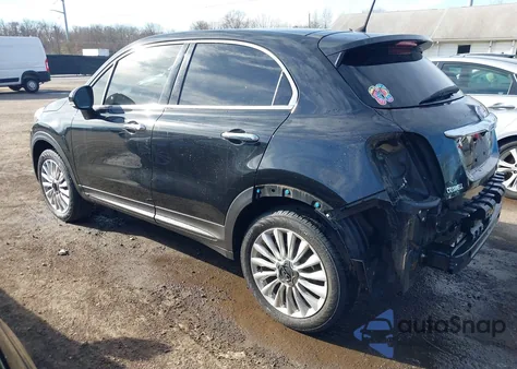 2016 Fiat 500X Lounge z USA, uszkodzony, nr VIN ZFBCFYDT2GP381417